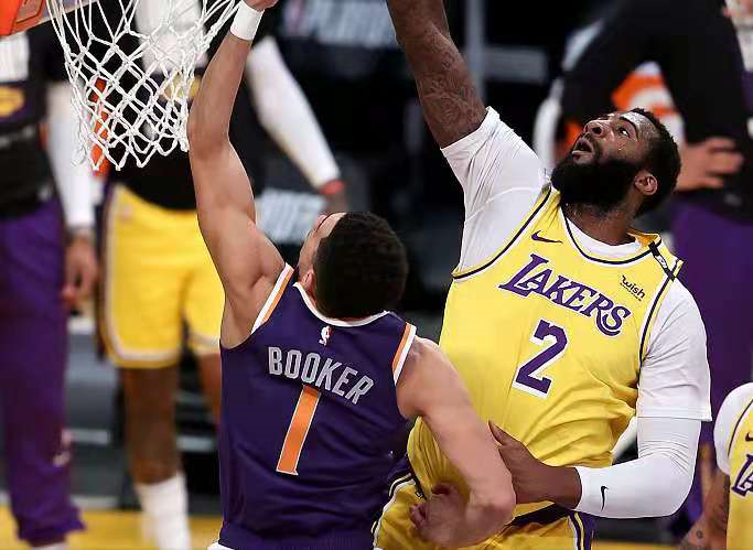 转折点韩国国家队刷新队史纪录，欧篮联今晚攻防权衡，形势明朗，更衣室氛围转暖的简单介绍