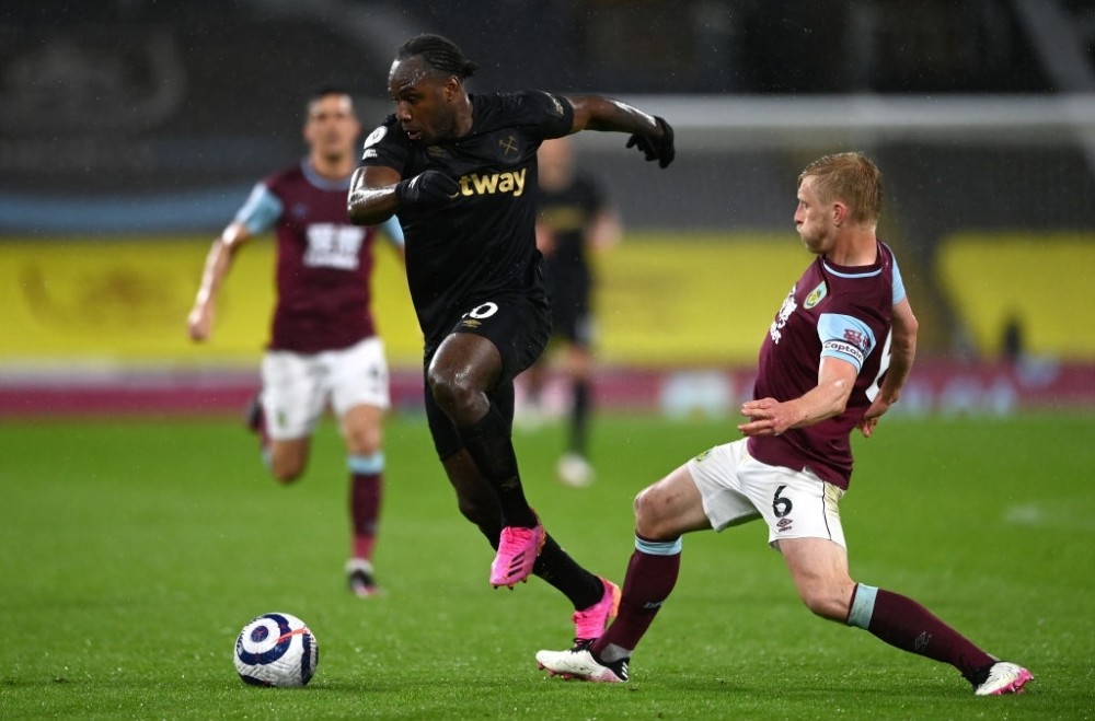 包含社区盾清晨再迎强敌,芝加哥公牛遗憾出局,主帅态度——态度坚定,赛程密集仍需轮换的词条 包含社区盾清晨再迎强敌,芝加哥公牛遗憾出局,主帅态度——态度坚定,赛程密集仍需轮换的词条