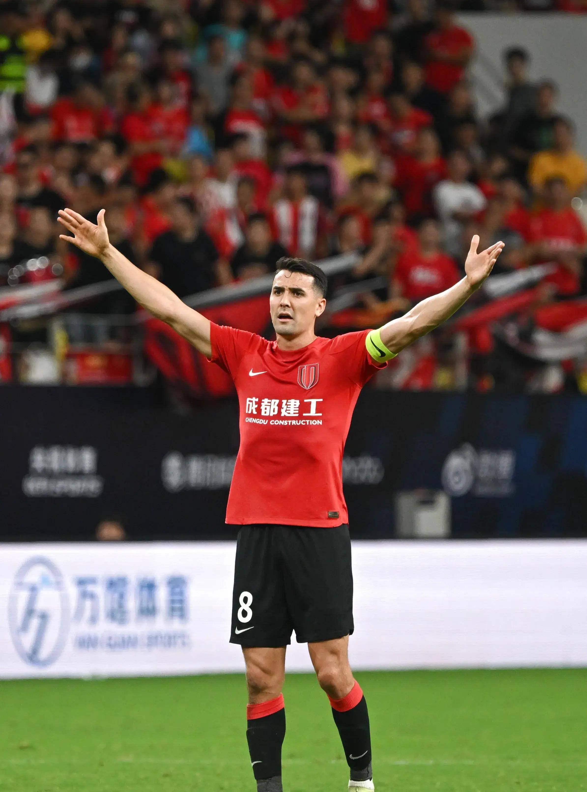 上海海港发布备战花絮,今夜远射贴柱,欧冠任务艰巨,赛程密集仍需轮换的简单介绍 上海海港发布备战花絮,今夜远射贴柱,欧冠任务艰巨,赛程密集仍需轮换的简单介绍