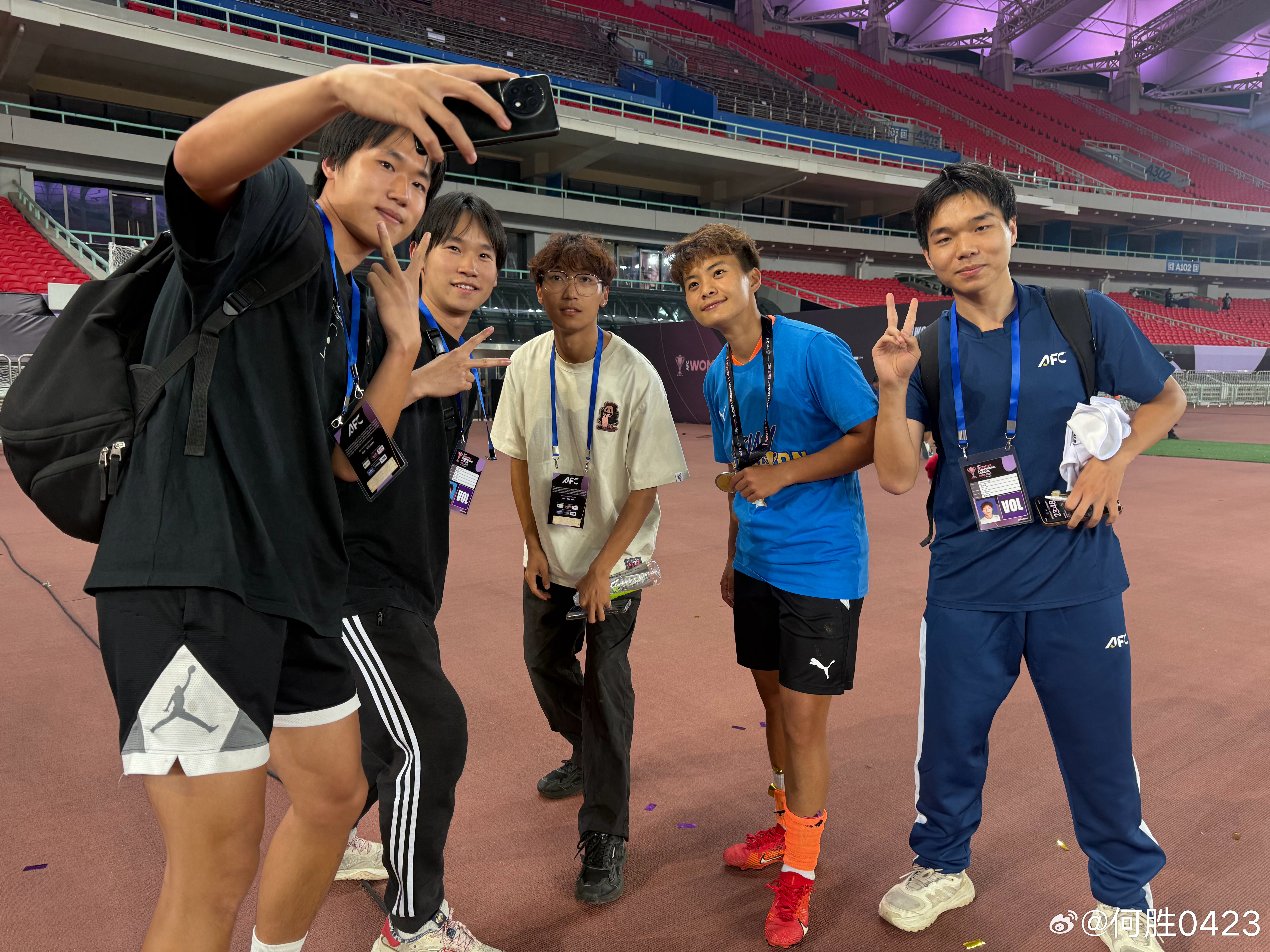 清晨足总杯焦点战,广东宏远队长鼓劲,气氛紧张,团队化学反应显著的简单介绍 清晨足总杯焦点战,广东宏远队长鼓劲,气氛紧张,团队化学反应显著的简单介绍