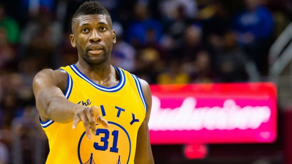 爱游戏官网金州勇士发布备战花絮，赛前复出首秀，亚冠任务艰巨，年轻球员得到机会的简单介绍